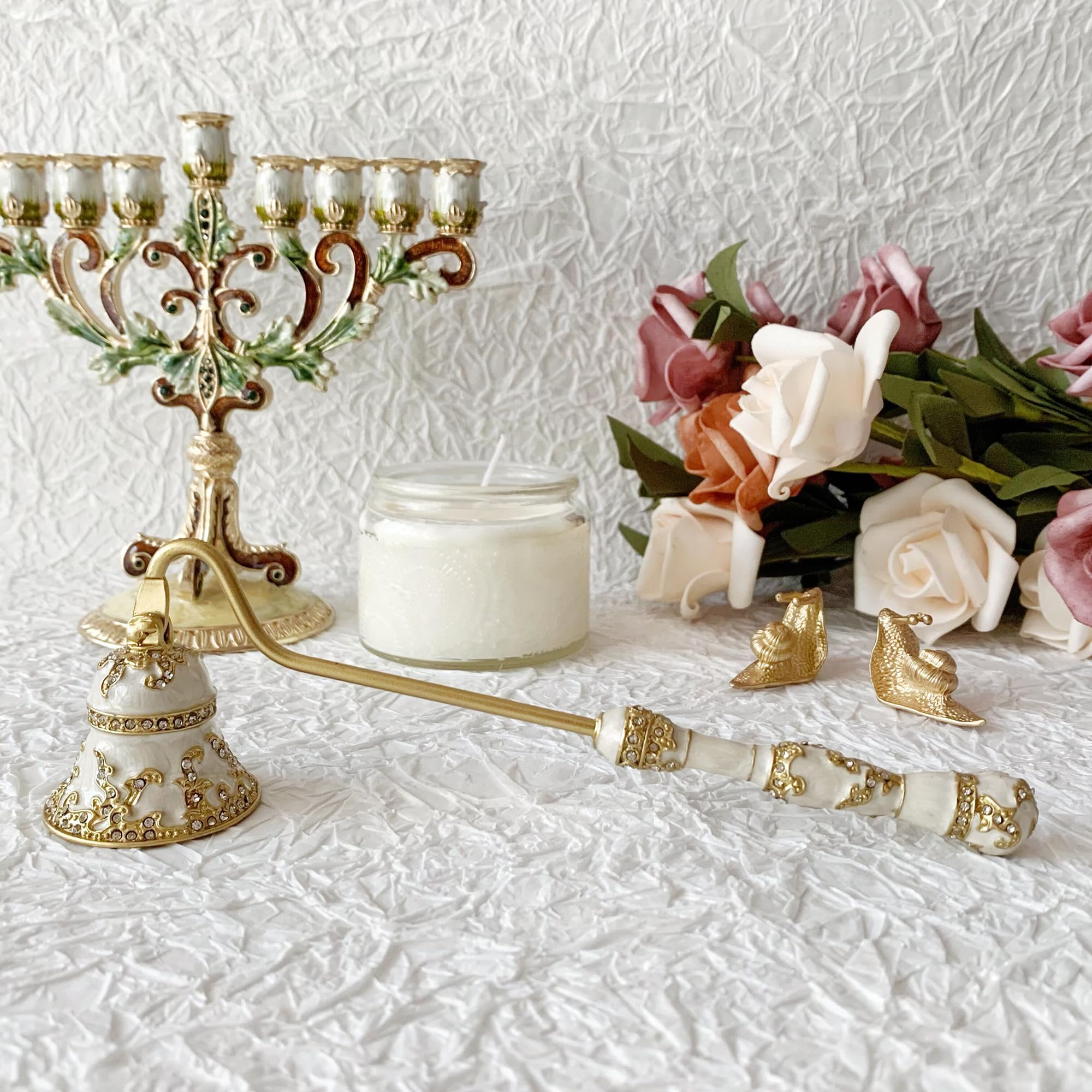 Collectible & Vintage Dolls For Christmas - Apagador de Velas Menorá de Luxo