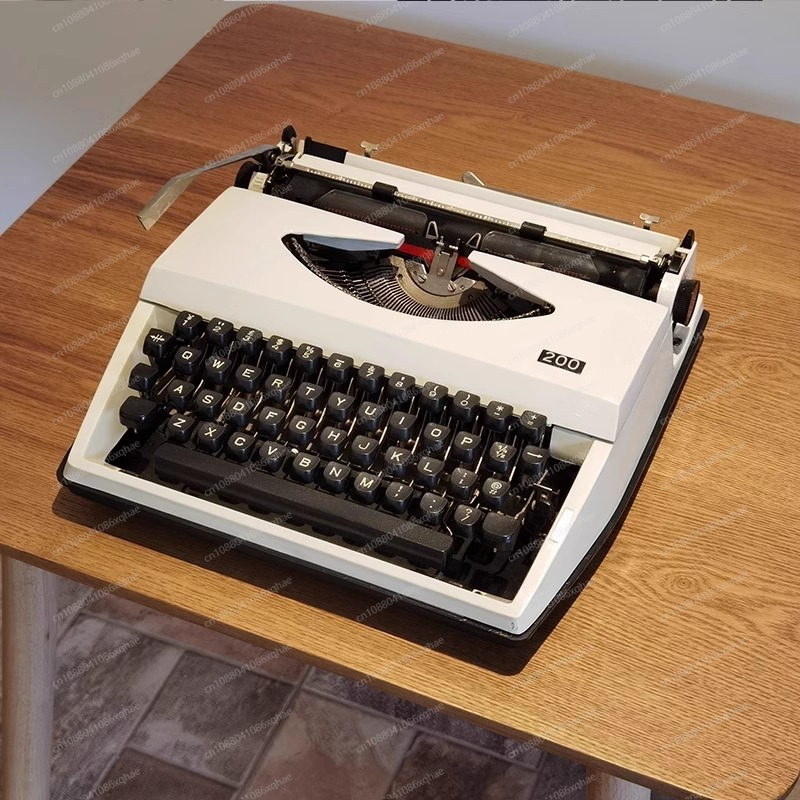 Máquina de escrever mecânica e - Collectible Vintage Tools avaliação e preço